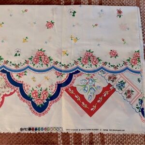 Daisy Kingdom Hankie Boarder